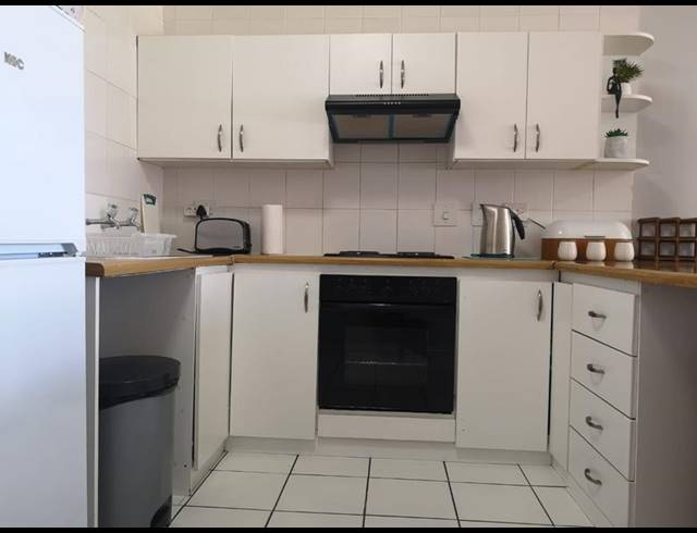 1 BEDROOM PROPERTY TO RENT IN WEST BEACH